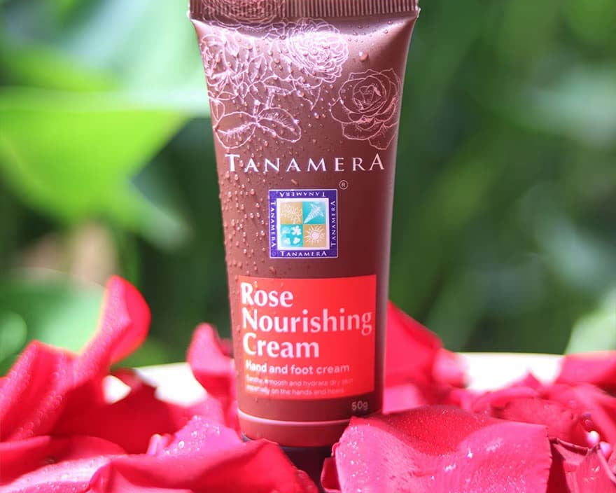 How to Hydrate Your Skin With Rose Nourishing Cream